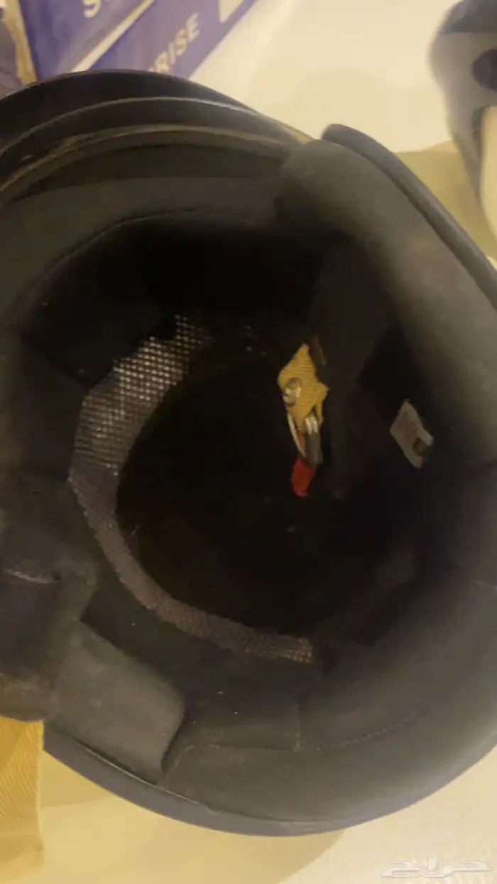 خوذتين للبيع 3