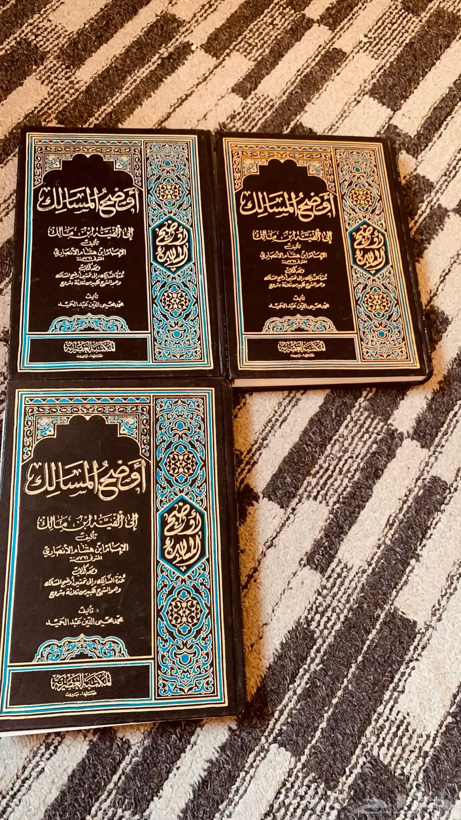 كتاب للبيع 0