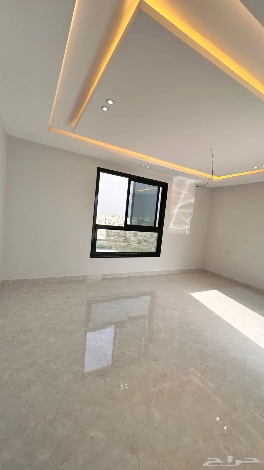 للبيع روف علوي مستقل 620 الف خميس مشيط 15