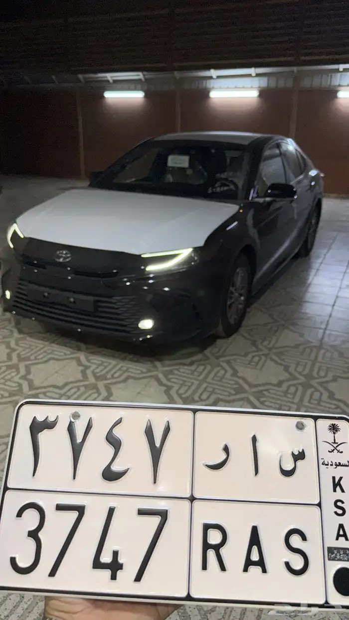 كامري 2025 اسود ستاندر بنزين E 7