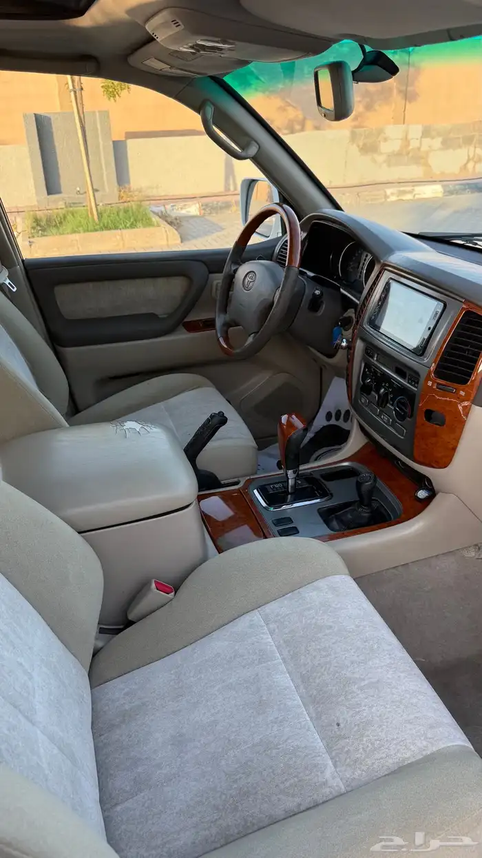 لاندكروزر GXR 2006 لمتد 30