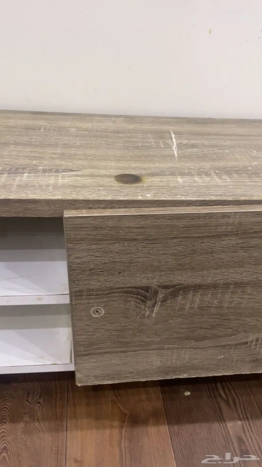 طاولة تلفاز 4