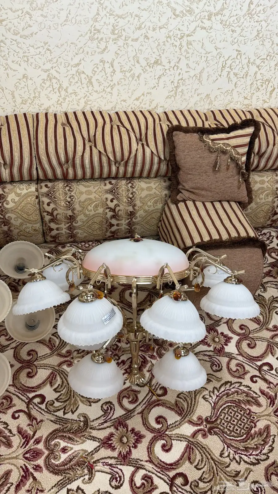 ثريات جديده ونضيفه وممتازه 1