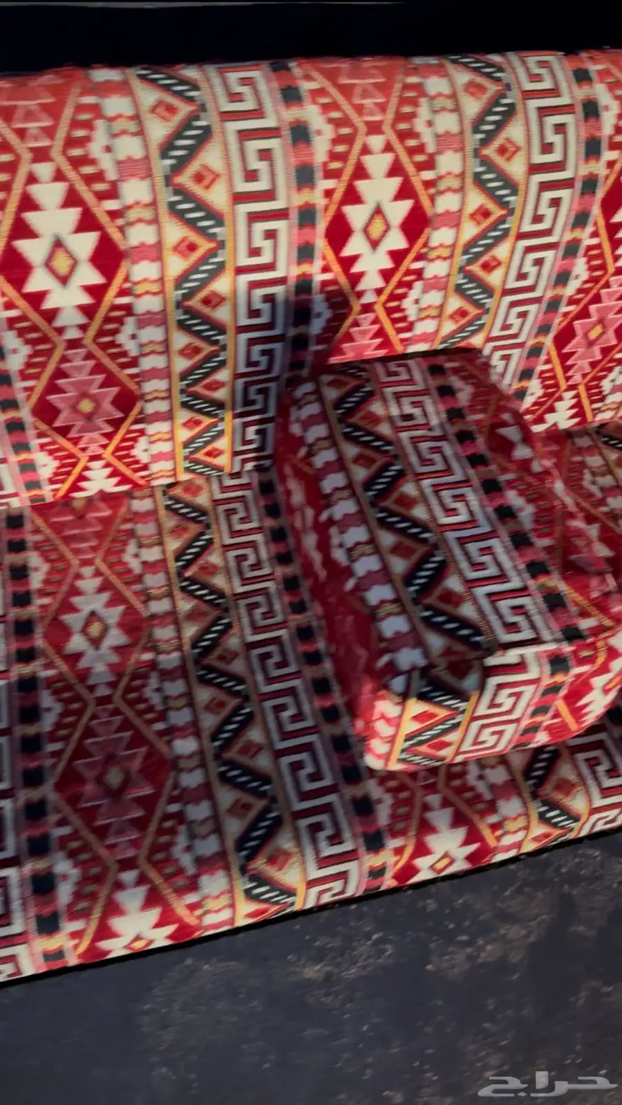 كراسي جالسه حديد عدد اربعة مع طوايلهن 2