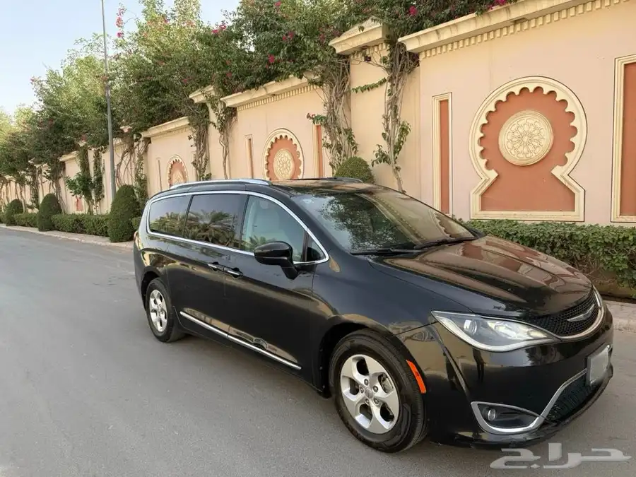 كرايسلر فان عائلي 2019 0