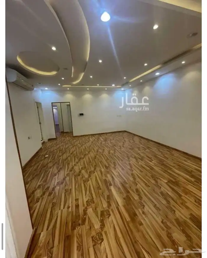 شقه كبيره مدخل خاص للايجار اشبيليه 56 الف 1
