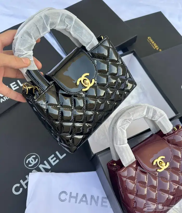 شنط ماركات متعدده بسعر مخفص 23