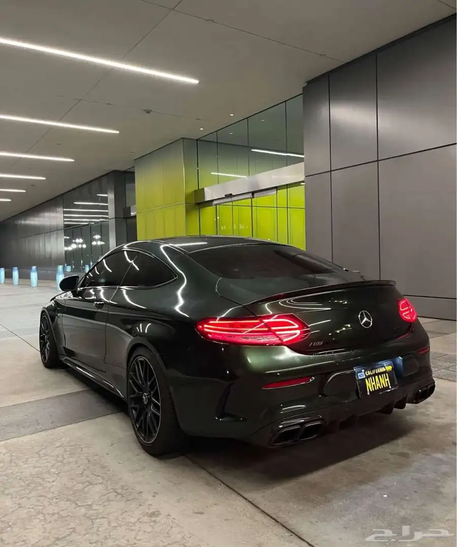مرسيدس C63 AMG 1