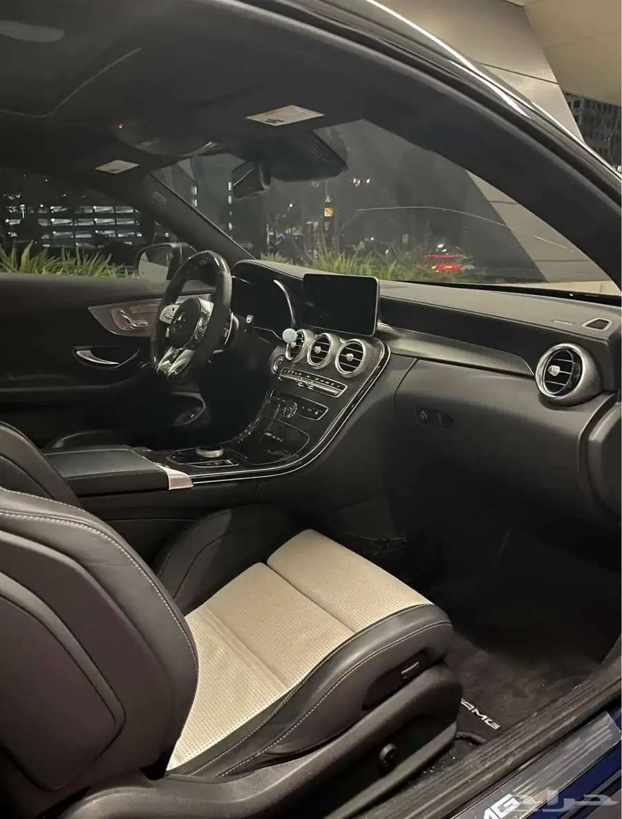 مرسيدس C63 AMG 5