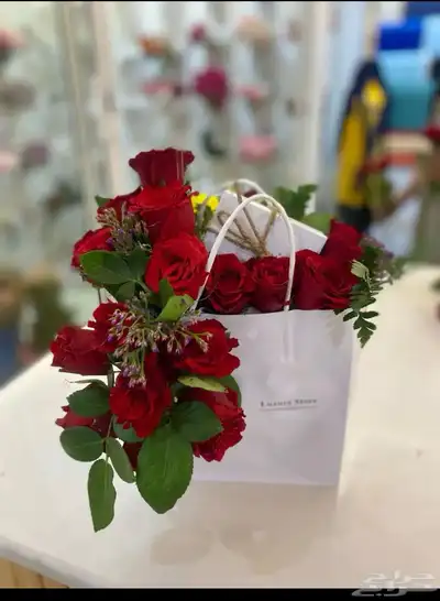 مندوب تجهيز وتنسيق باقات ورد وهدايا وتوصيلها الخبر الدمام 1