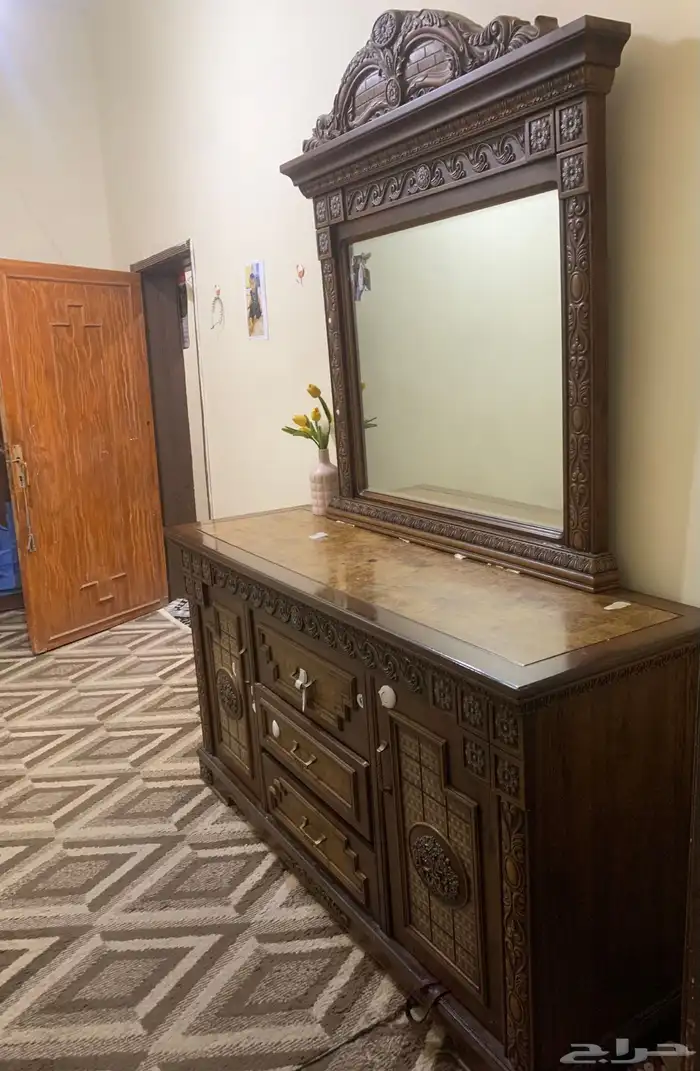 mirror with dressing unit 0