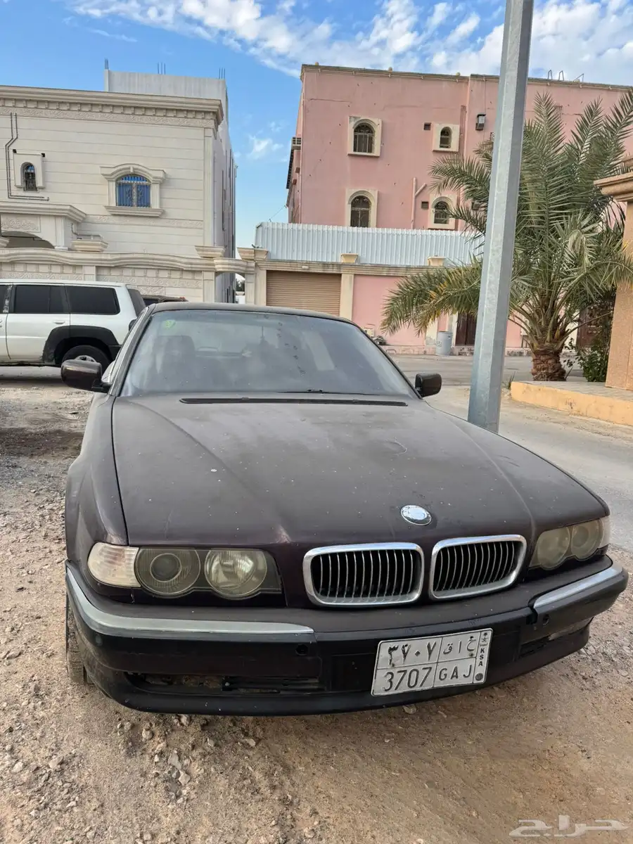 بي ام دبليو موديل 2000 11