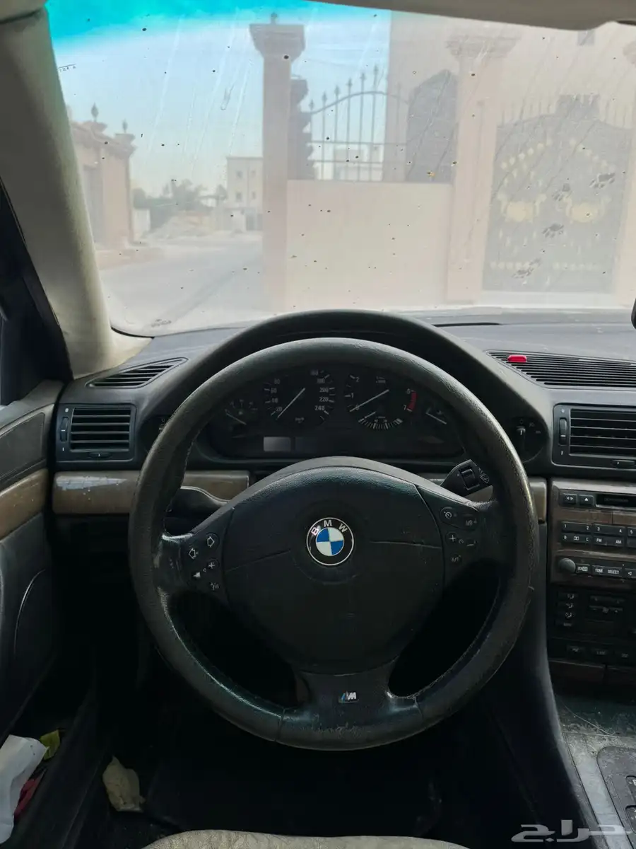 بي ام دبليو موديل 2000 5