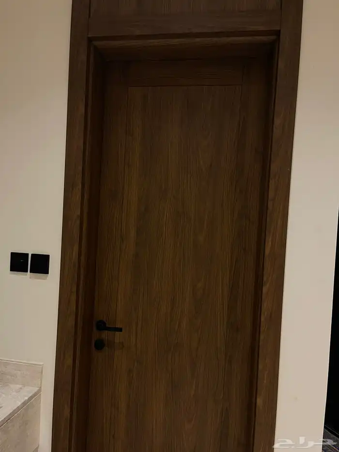 بيبان خشب وقشره جوز 22