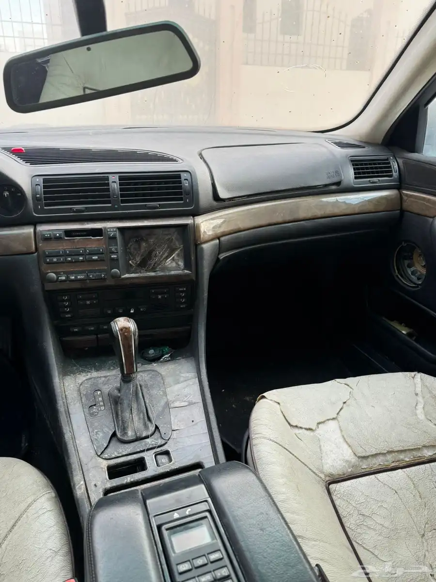 بي ام دبليو موديل 2000 3