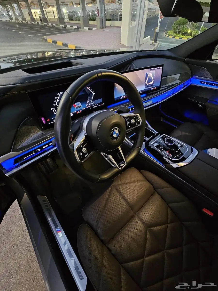 BMW 740i 2024 بحاله جديده 11