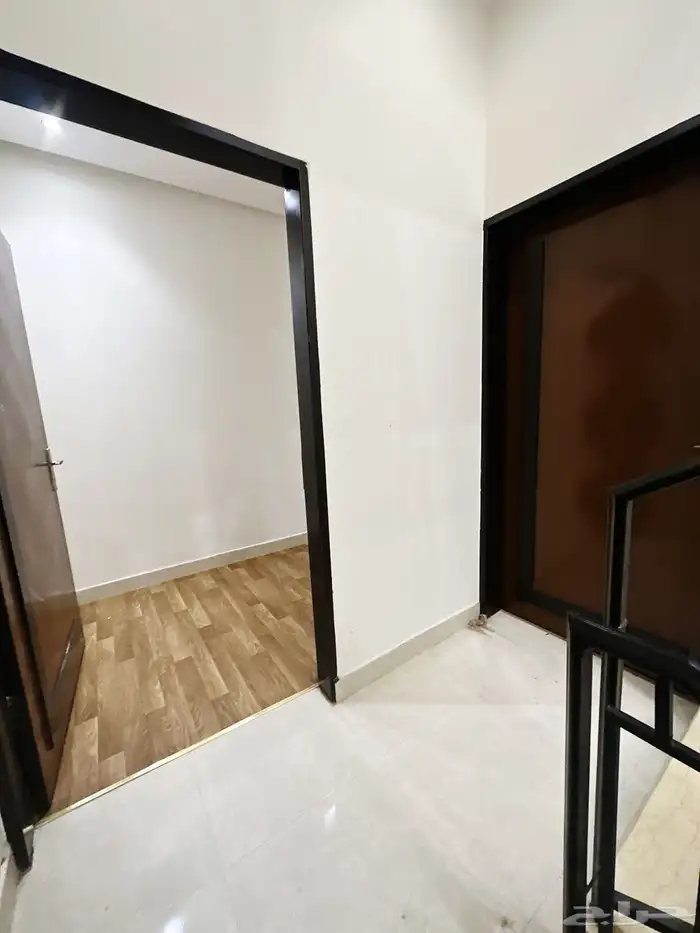 شقة للإيجار بحي العارض 0