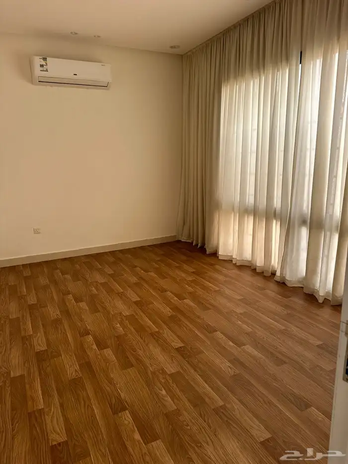 شقة للإيجار بحي العارض 6