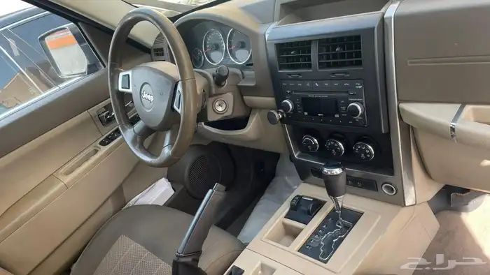 كرايسلر شروكي للبيع 2010 ازرق 9