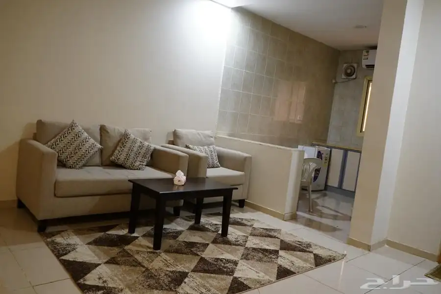 شقق مخدومة 17