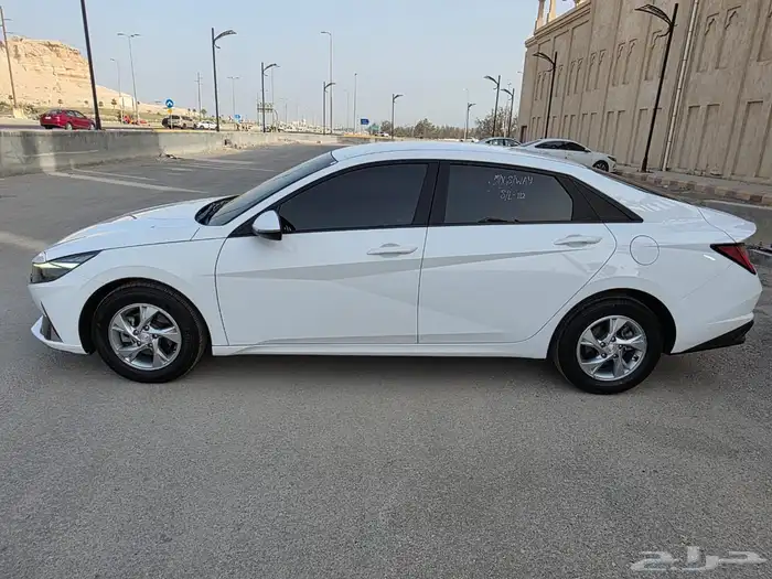 تم البيع هيونداي انترا 2021 5