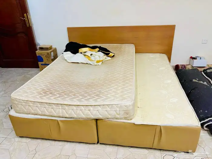 سرير مزدوج مع مرتبتين 0