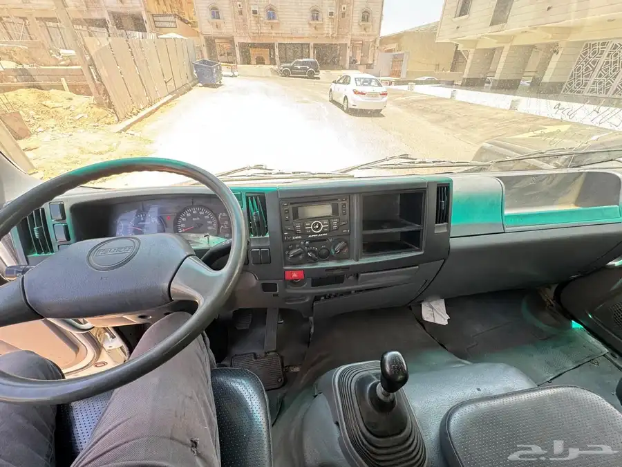 ايسوزو لوزي FVR 10