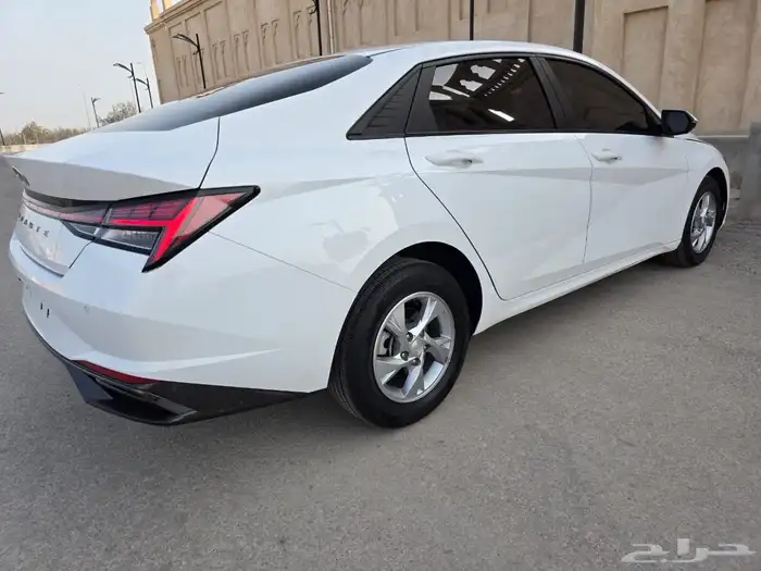تم البيع هيونداي انترا 2021 12