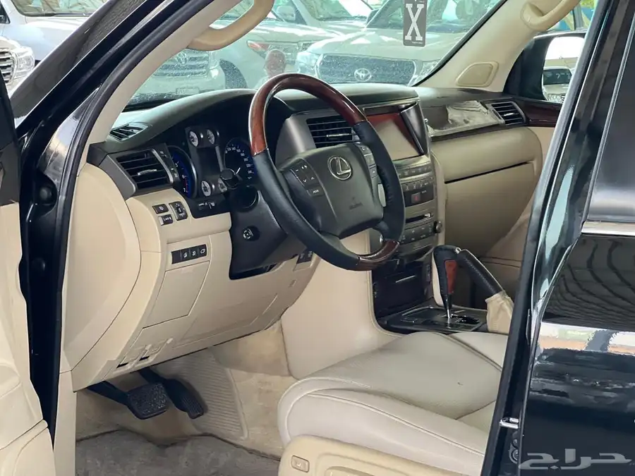 سعودي 2010  نظيف   Lexus 10