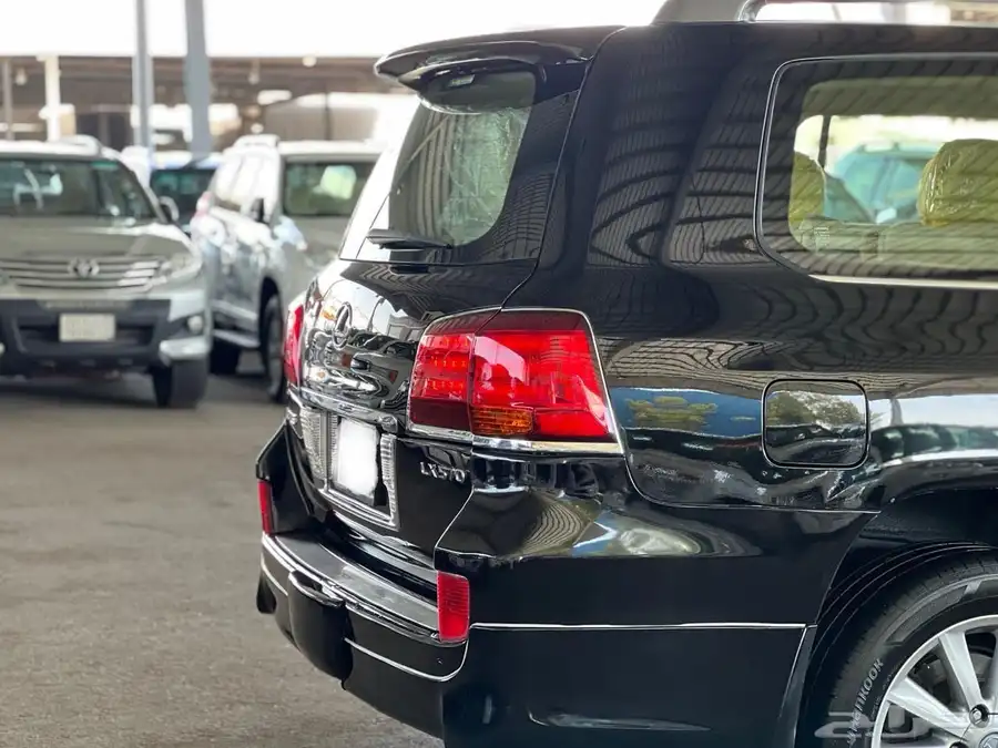 سعودي 2010  نظيف   Lexus 7