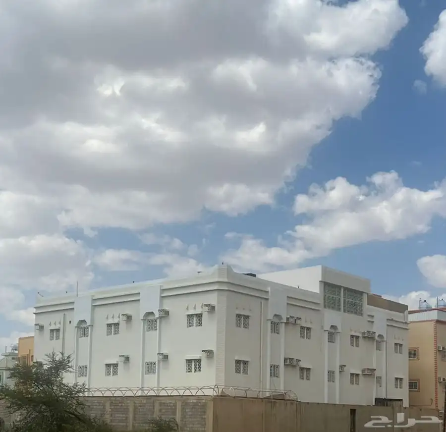 عمارة سكنية واسعة ومميزة في احد رفيدة للبيع 0