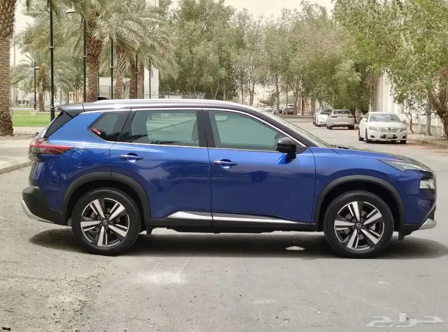 2023 Nissan Xtrail SL Full option 4