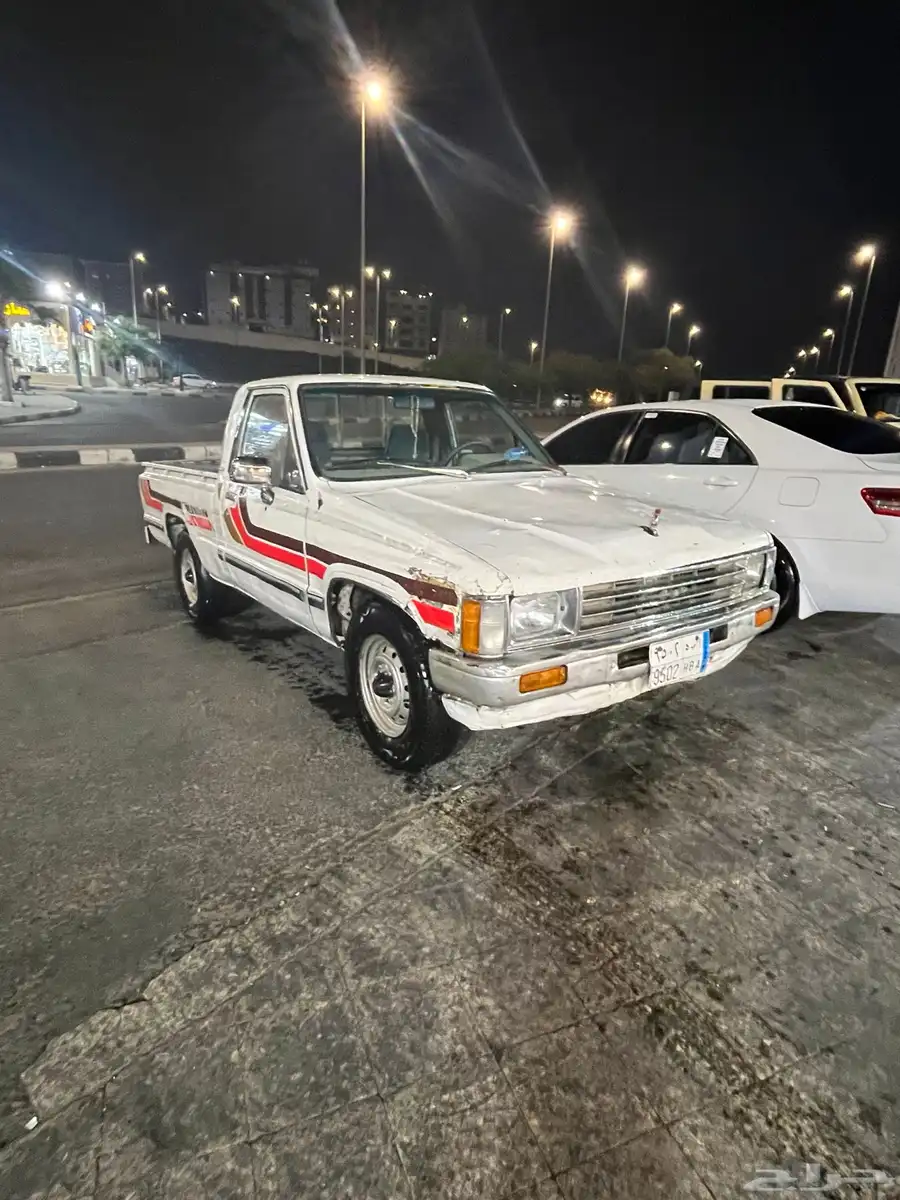 هايلوكس 1986 عليه خط 87 مجدد غير مفحوص 0