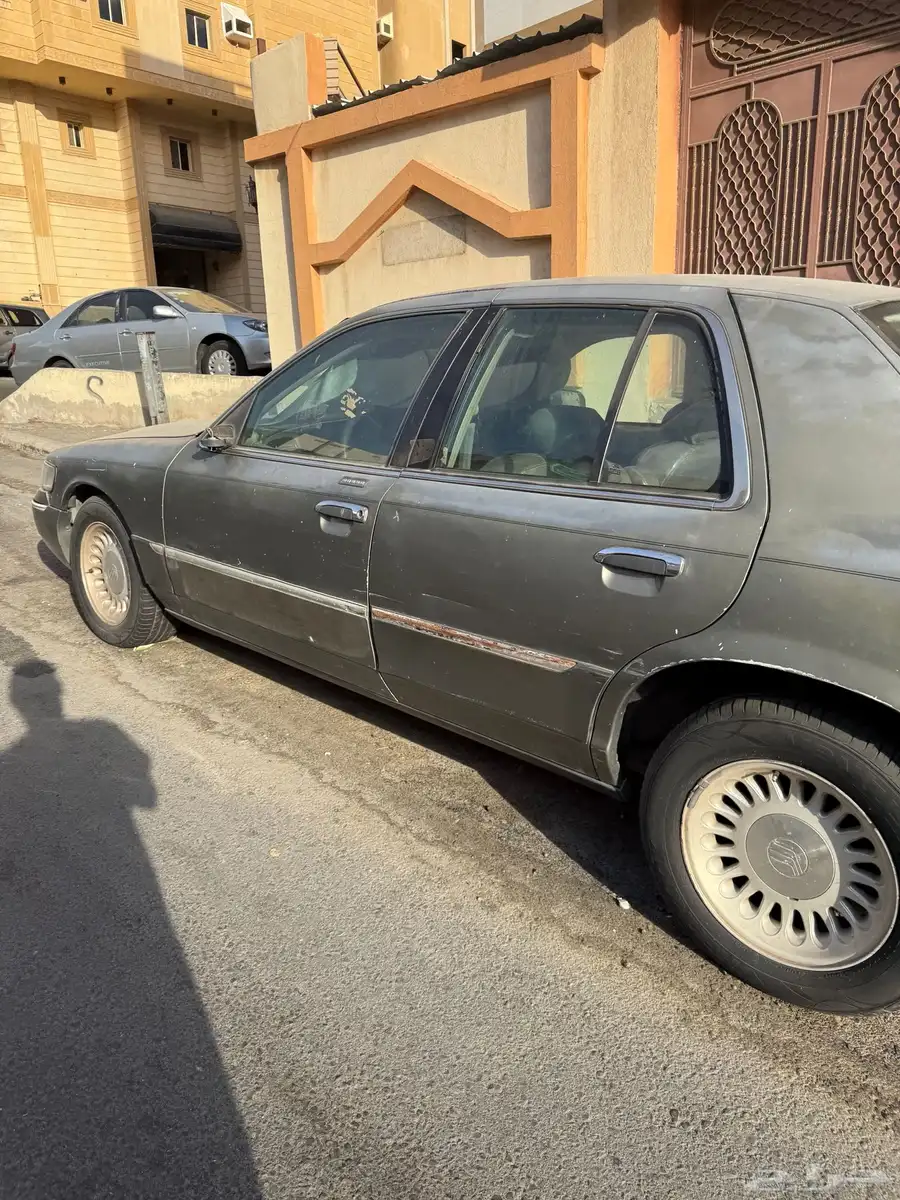 فورد جراند ماركيز 1999 3