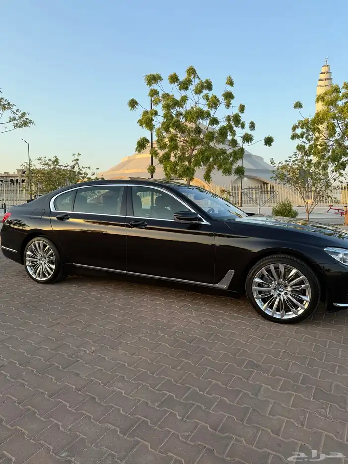 تم البيع تم البيع2016 BMW 750 X-drive Individual طلبيه ناغي 8