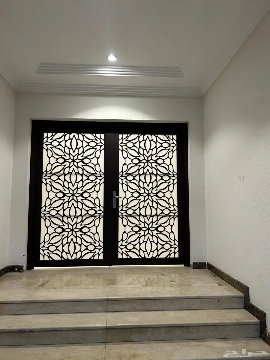 شقه للايجار حي المحمديه 3غرف 3