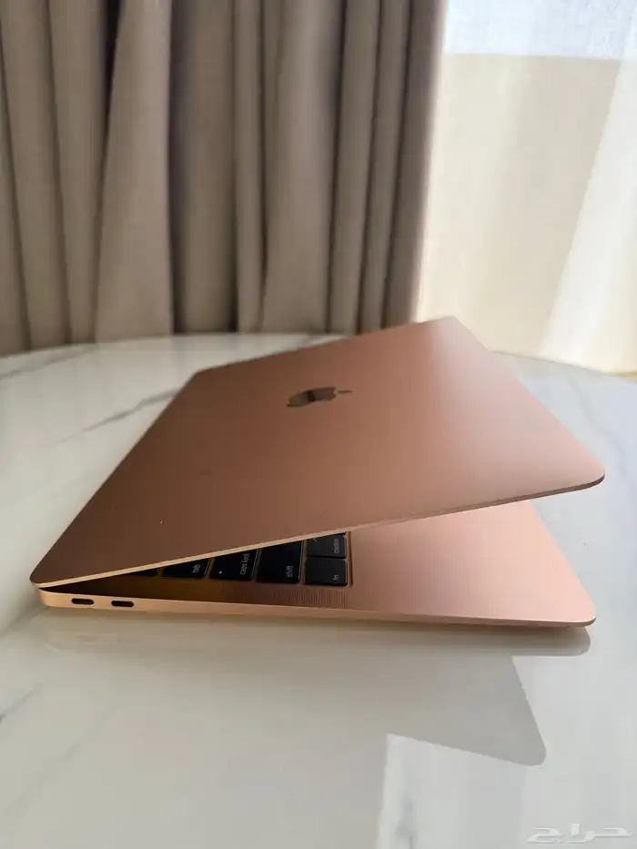 ماك بوك اير 2018 4