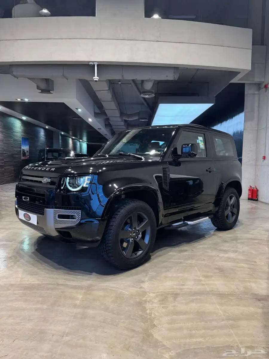 لاند روفر Defender 90 SE X-Dynamic موديل 2025م وارد الناغي 0