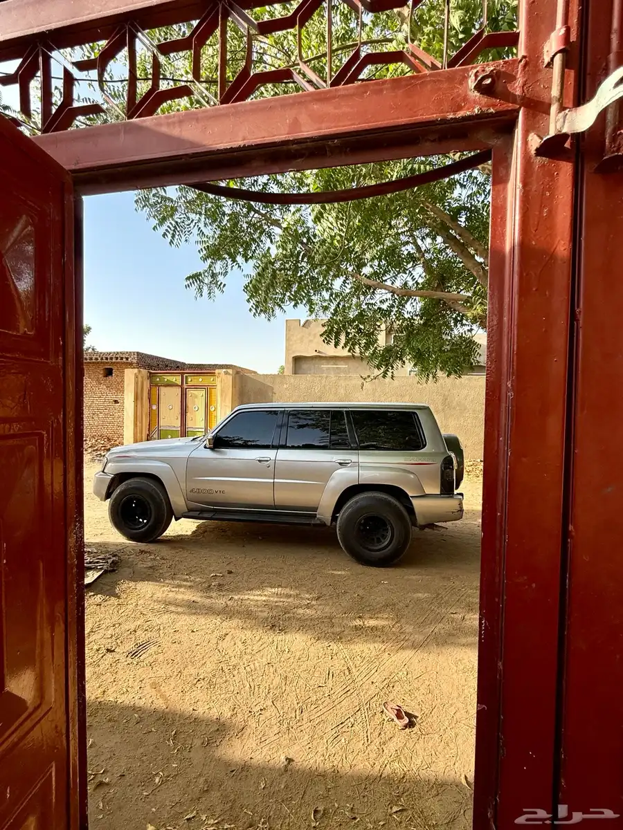 نيسان سفاري 5
