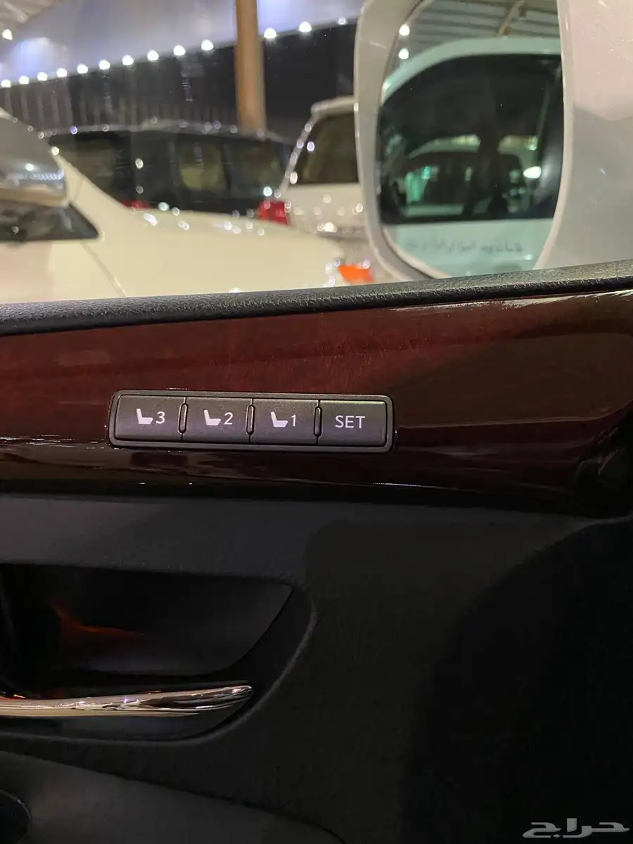 للبيع لكزس LX570DD فل كامل 2014 عبداللطيف عداد قليل 89 الف 23