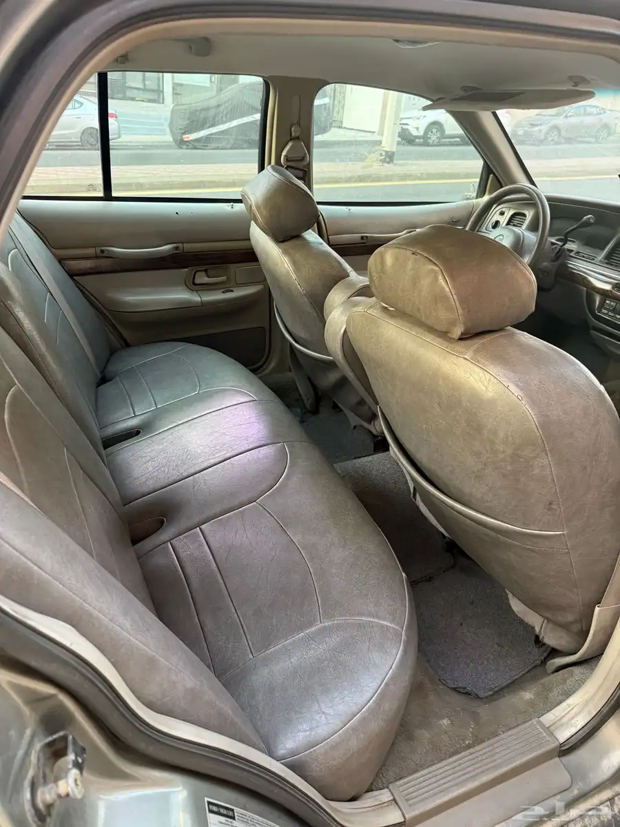 فورد جراند ماركيز 1999 9