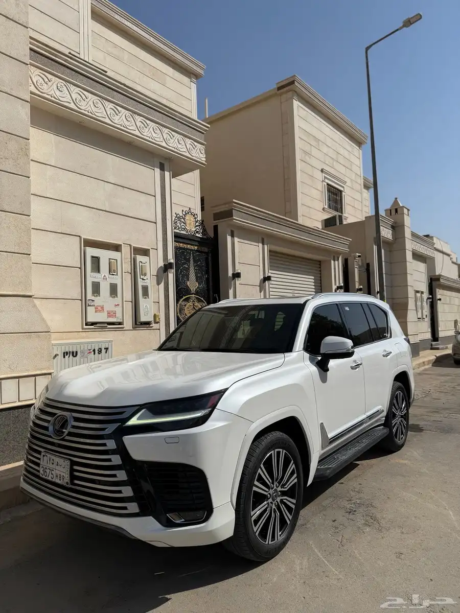 لكزس LX600 2022 BB 10
