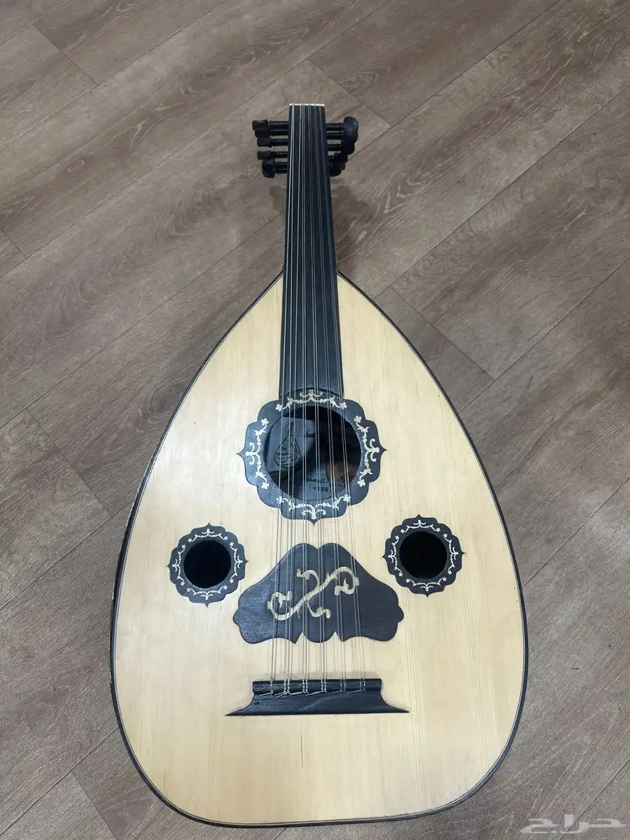 عود مصري نظيف وعزفه حلو 0