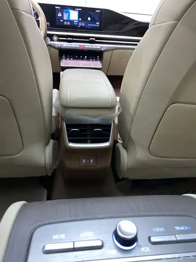 هيونداي ازيرا فل كامل كالجرافي 2024 18