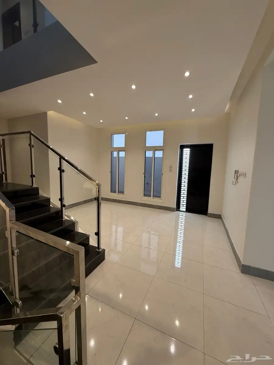 للبيع فلل الإسكان حي بن بطي وتاره طريق ابها الخميس 13
