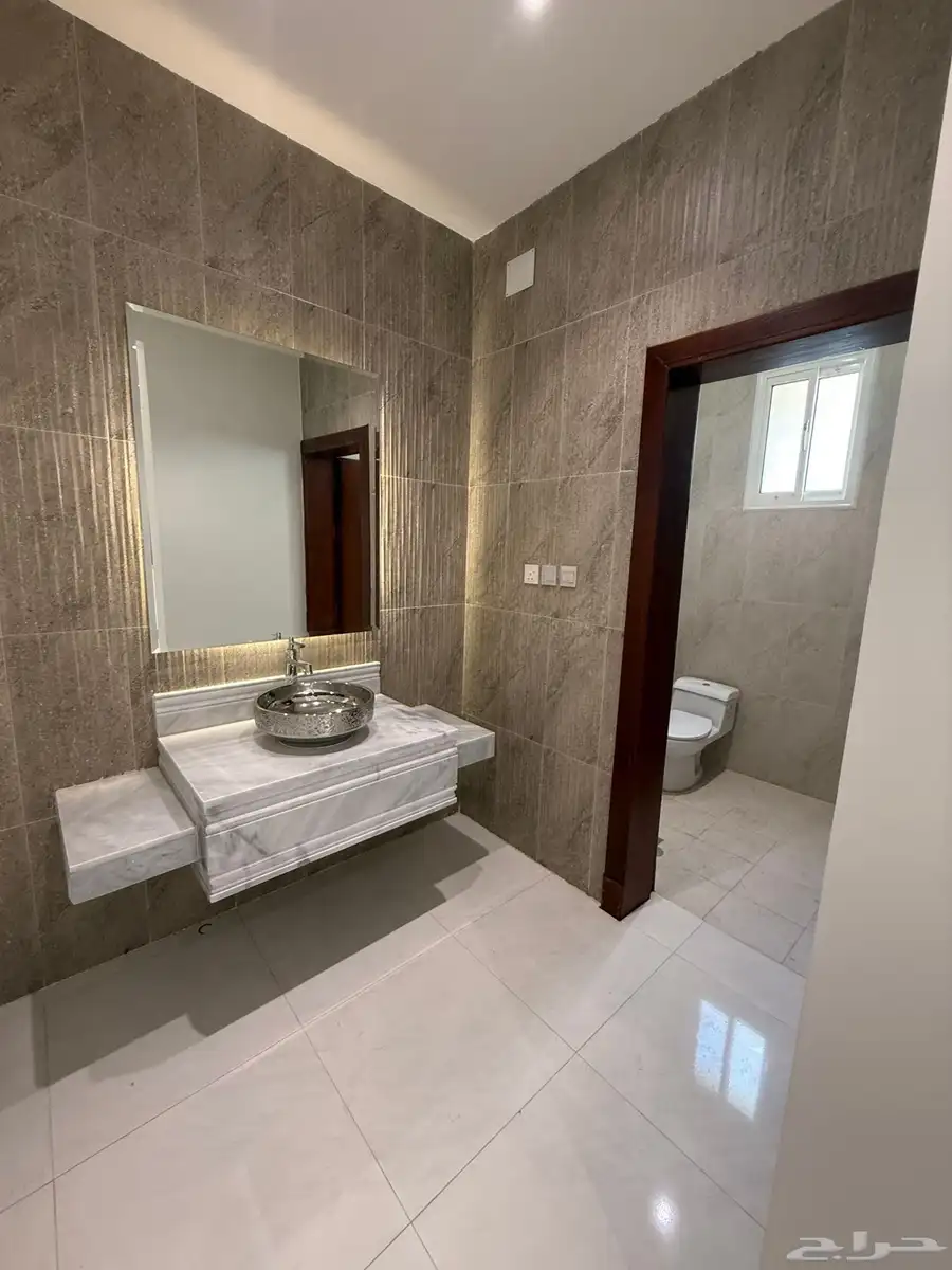 للبيع فلل الإسكان حي بن بطي وتاره طريق ابها الخميس 15