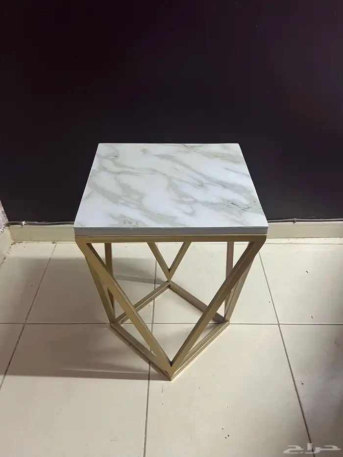 طاولة وخدمه 4