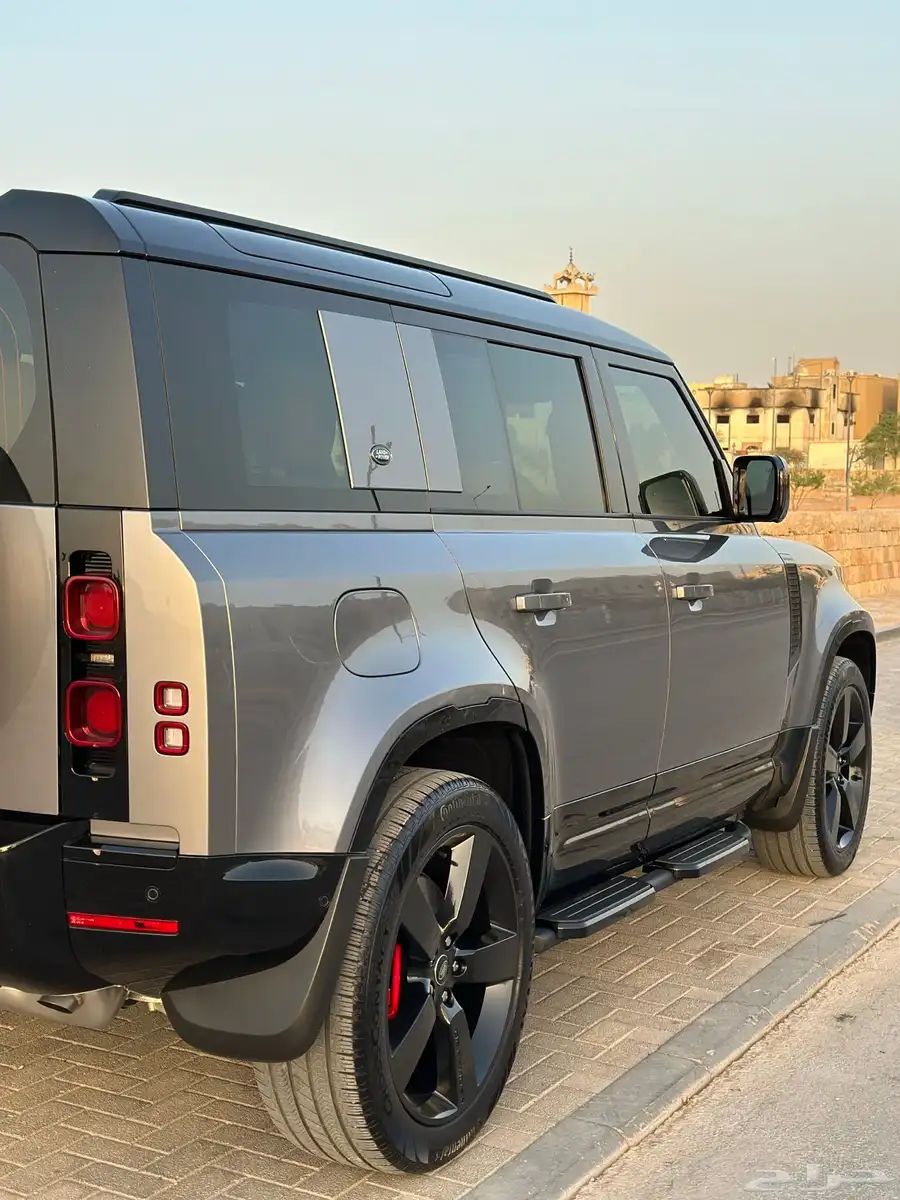 ديفندر HSE اتش اس اي V6 7