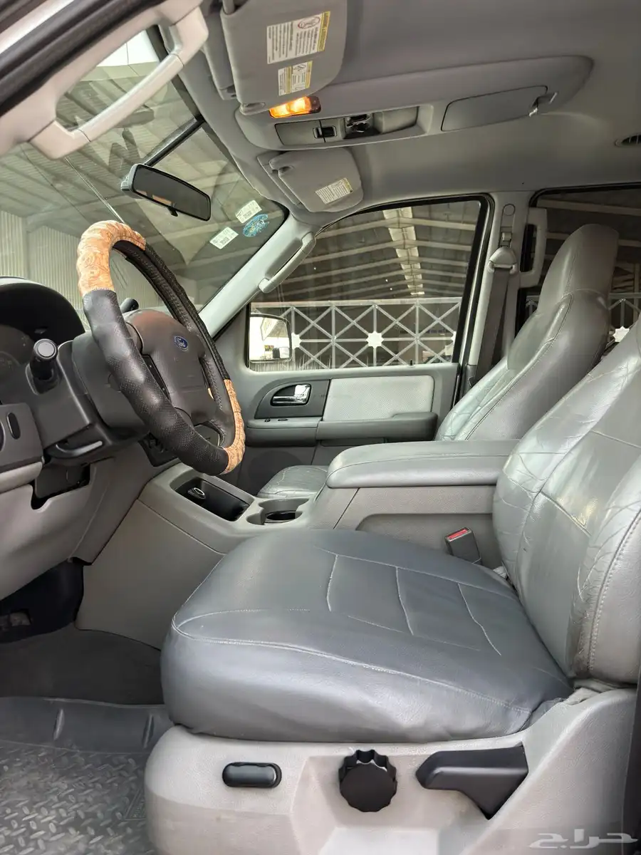 فورد اكسبديشن 2006 دبل نص فل XLT 9