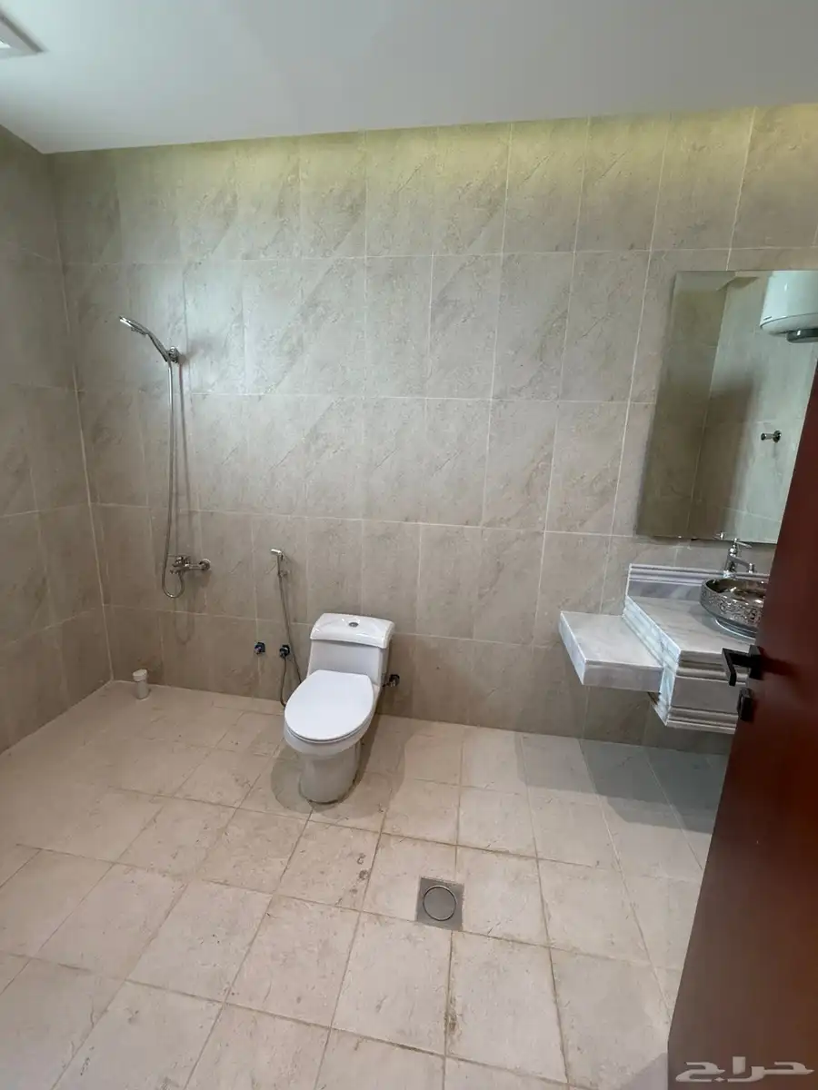 للبيع فلل الإسكان حي بن بطي وتاره طريق ابها الخميس 24
